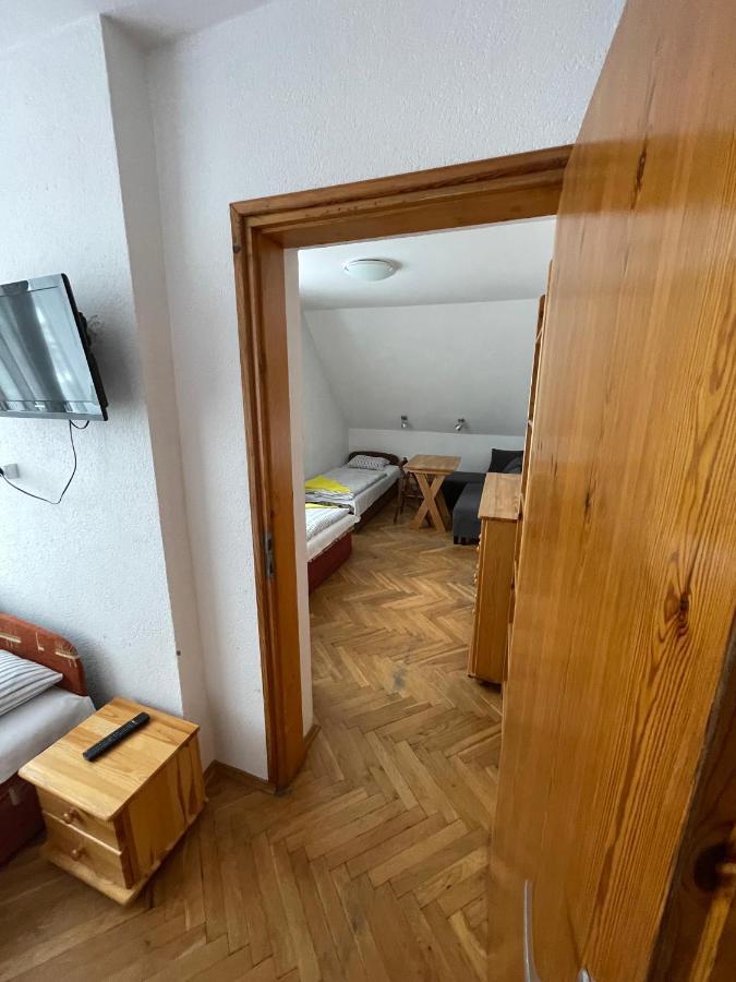 Hotel Gosciniec Ozna à Kiczora Extérieur photo