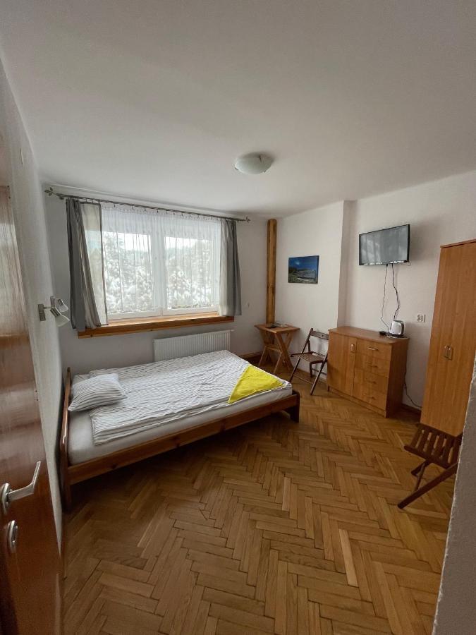 Hotel Gosciniec Ozna à Kiczora Extérieur photo